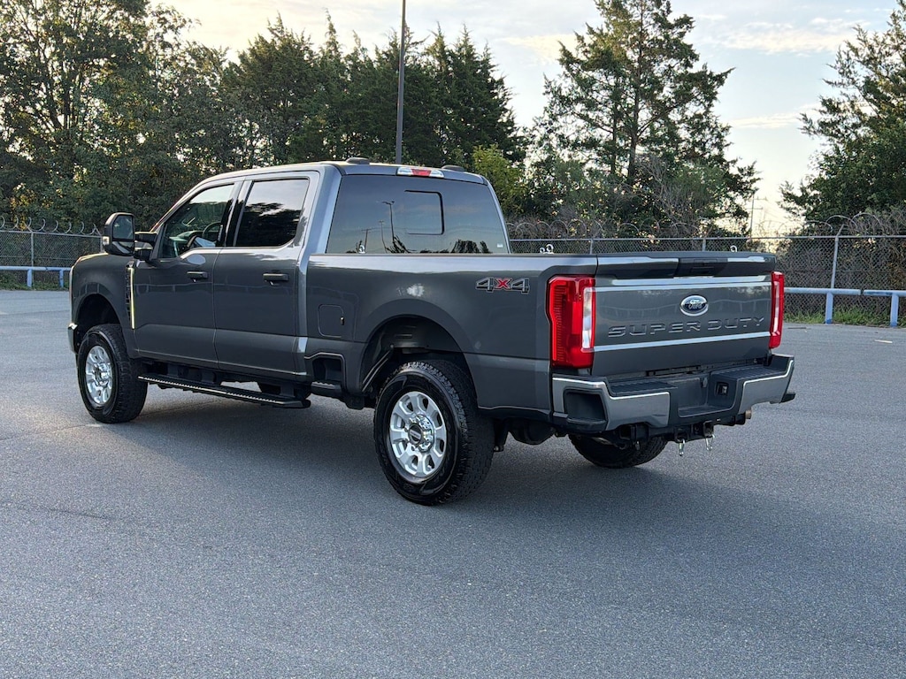 Certified 2023 Ford F-250 XLT Truck Crew Cab