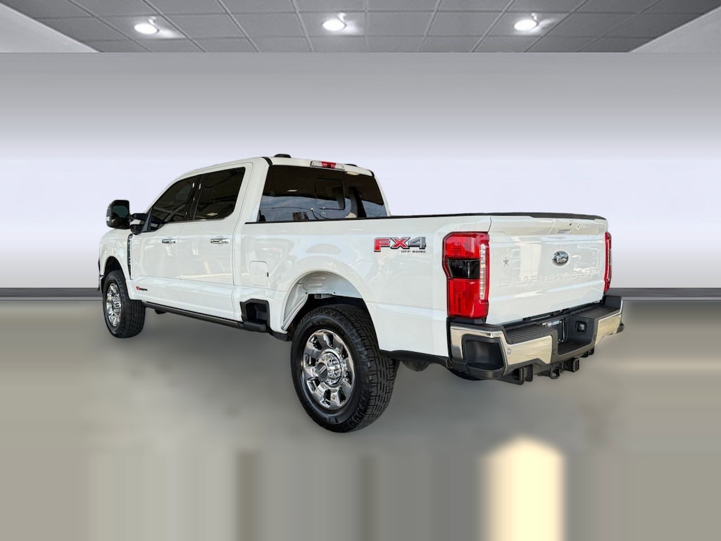 Certified 2025 Ford F-250 LARIAT Truck Crew Cab