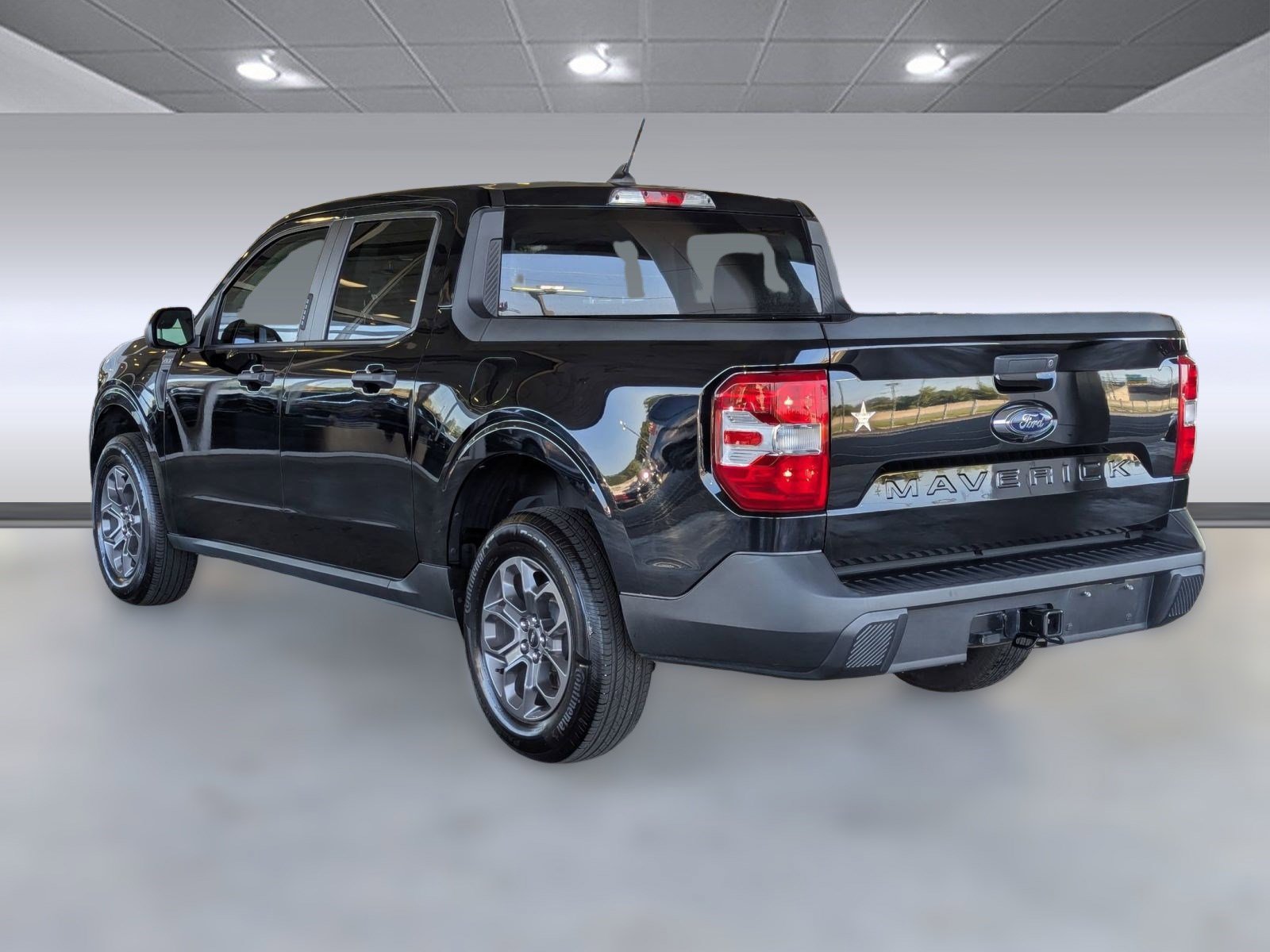 2022 Ford Maverick XLT photo 2