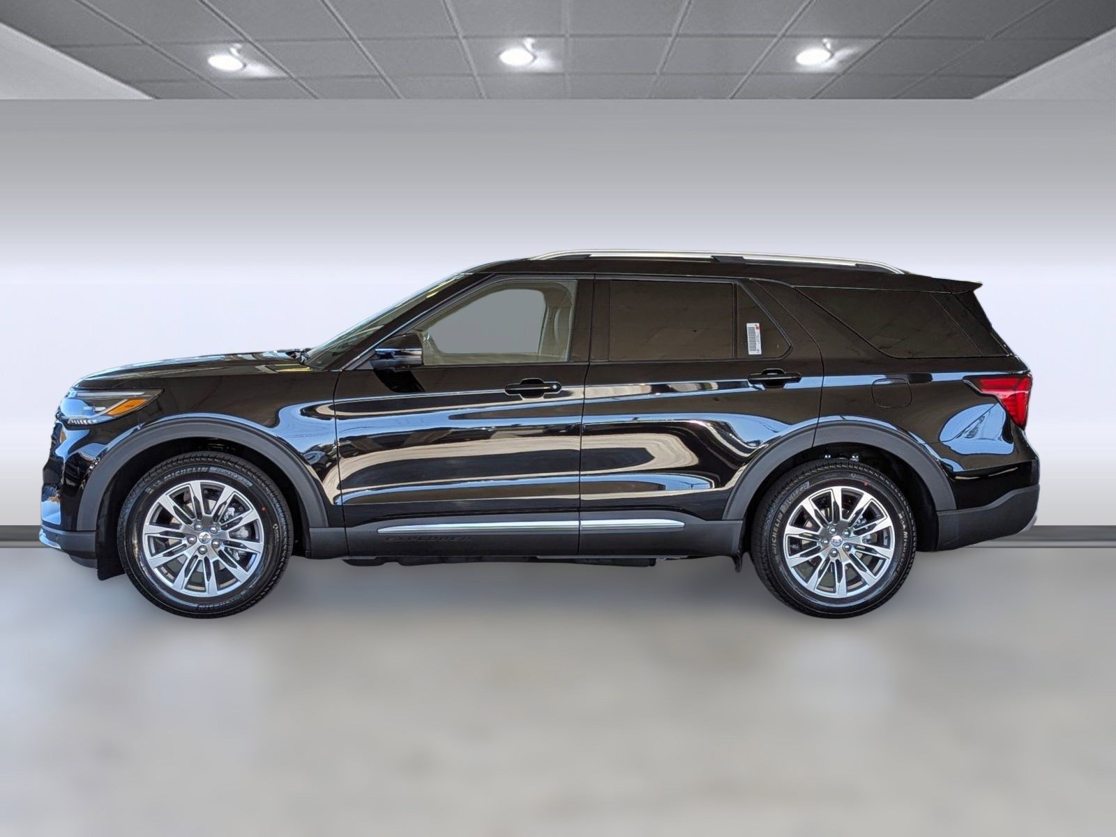 2026 Ford Explorer Platinum photo 2
