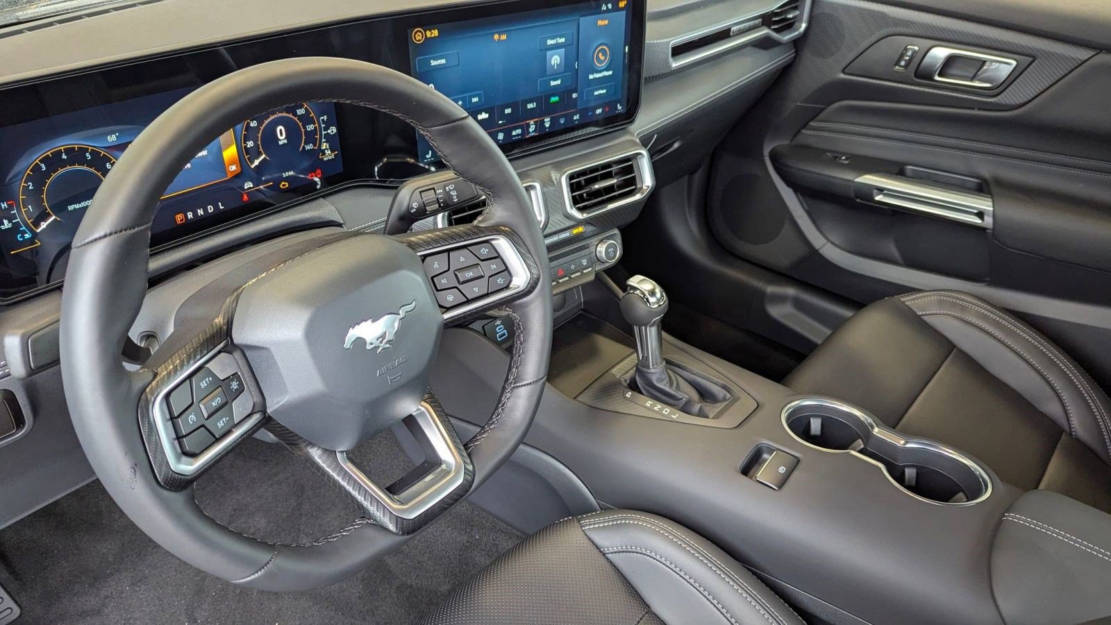 2025 Ford Mustang EcoBoost Premium photo 4