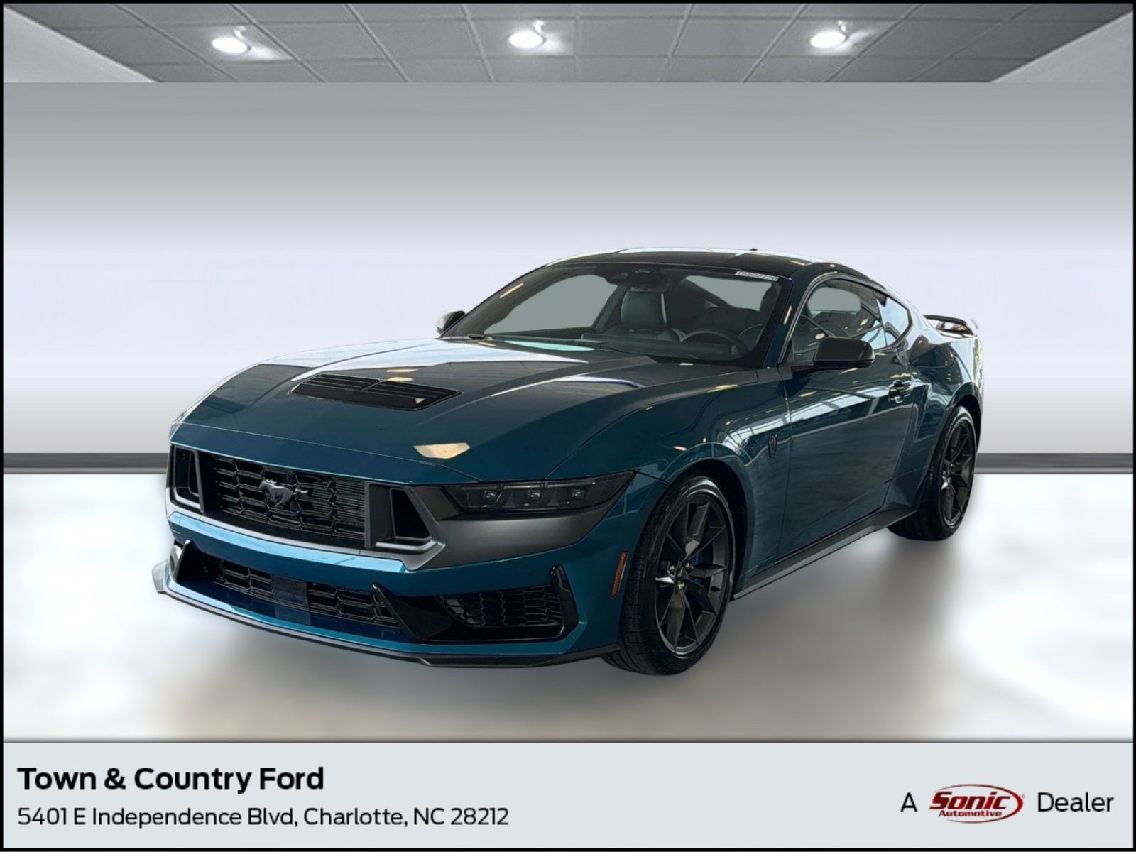 2026 Ford Mustang Dark Horse's photo