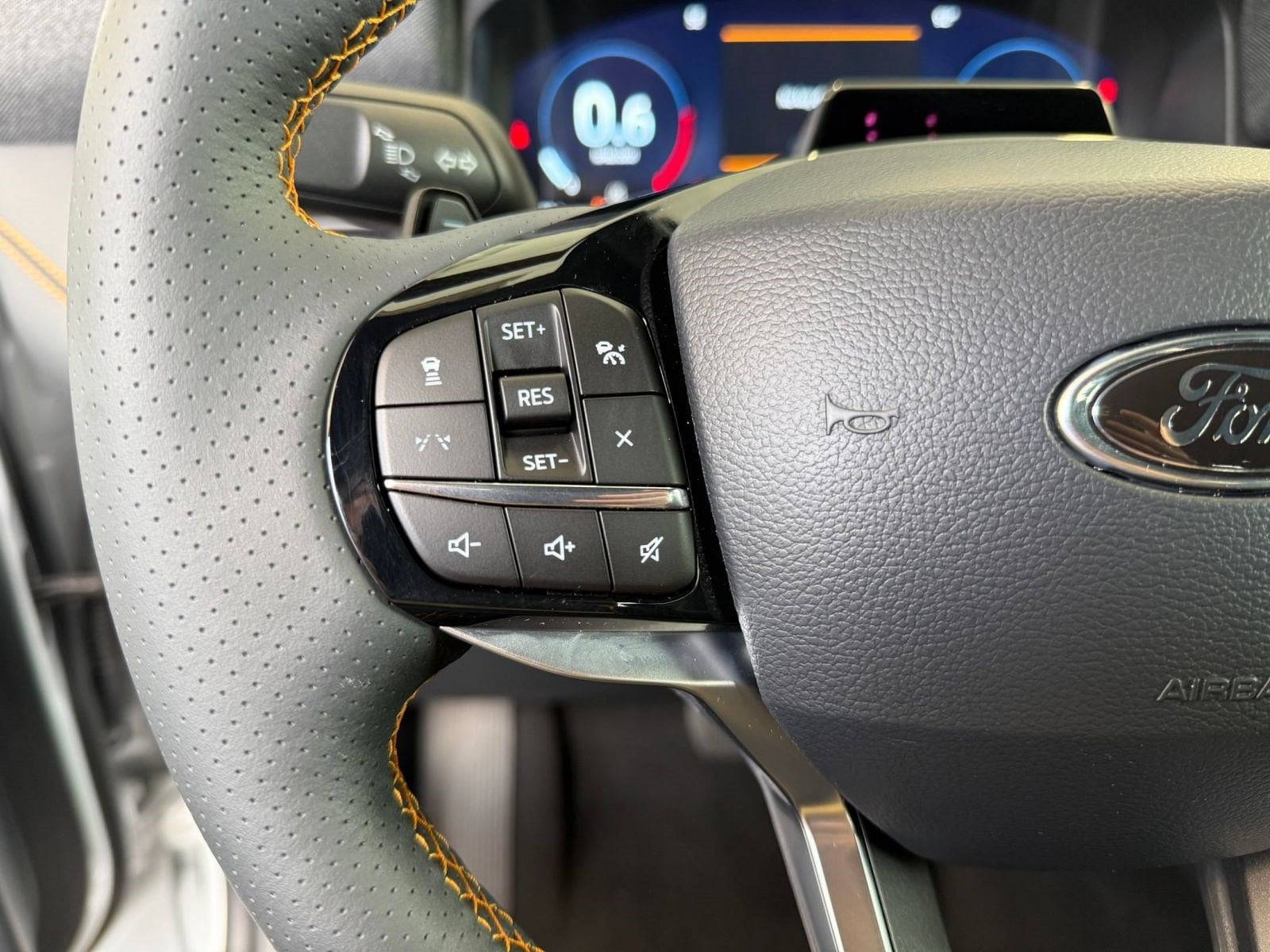 2026 Ford Explorer Tremor - Photo 17