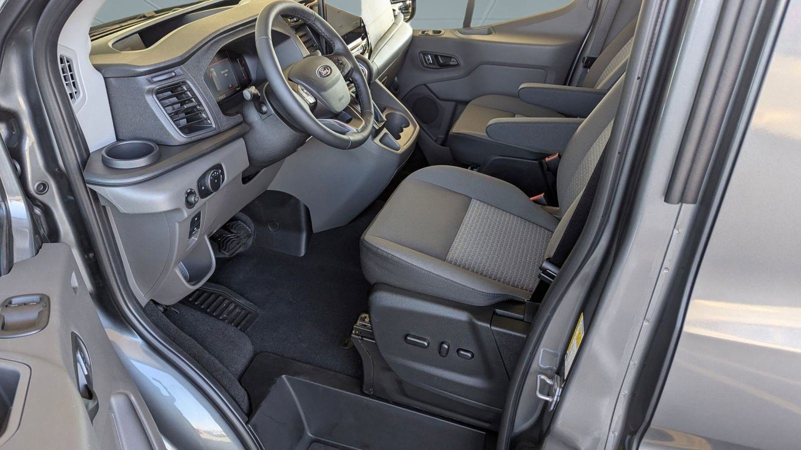 2026 Ford Transit photo 4