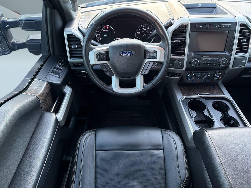 Certified 2019 Ford F-250 LARIAT Truck Crew Cab