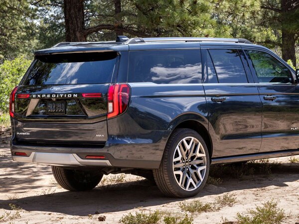 2025 Ford Expedition Rear Angle