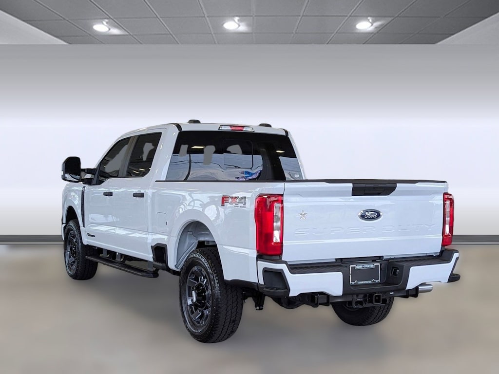 New 2026 Ford F-250 XL Truck Crew Cab