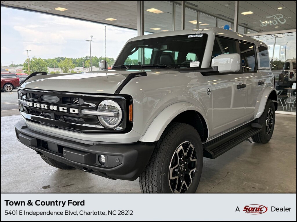 New 2026 Ford Bronco Outer Banks SUV