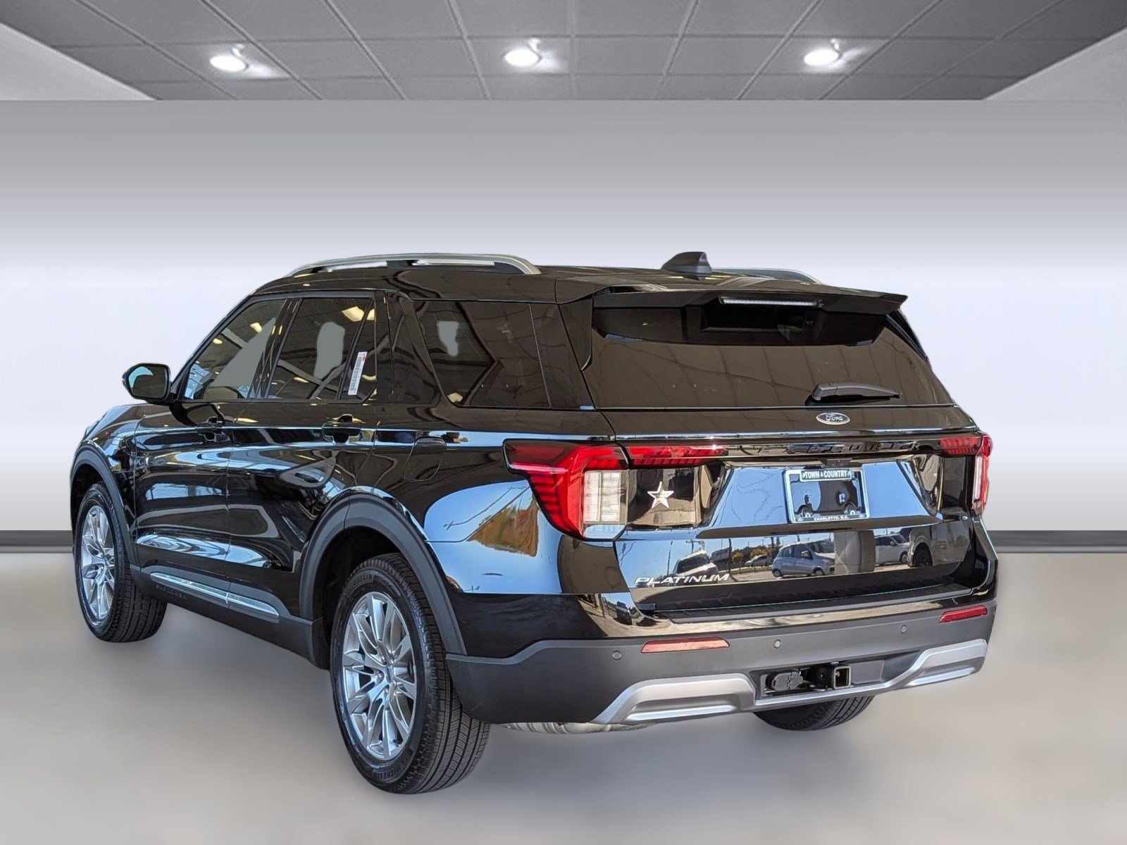 2026 Ford Explorer Platinum photo 3