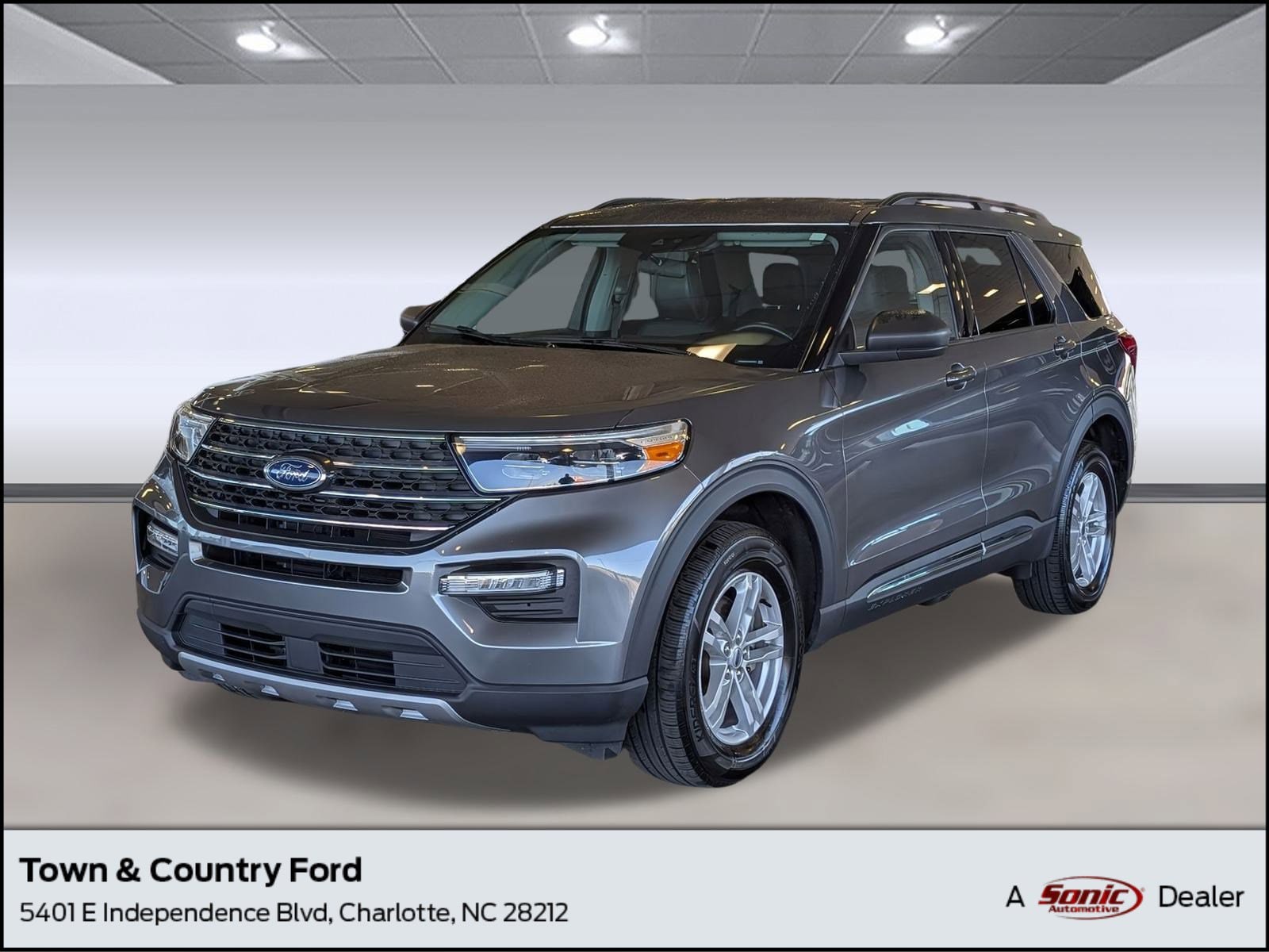 2022 Ford Explorer XLT's photo