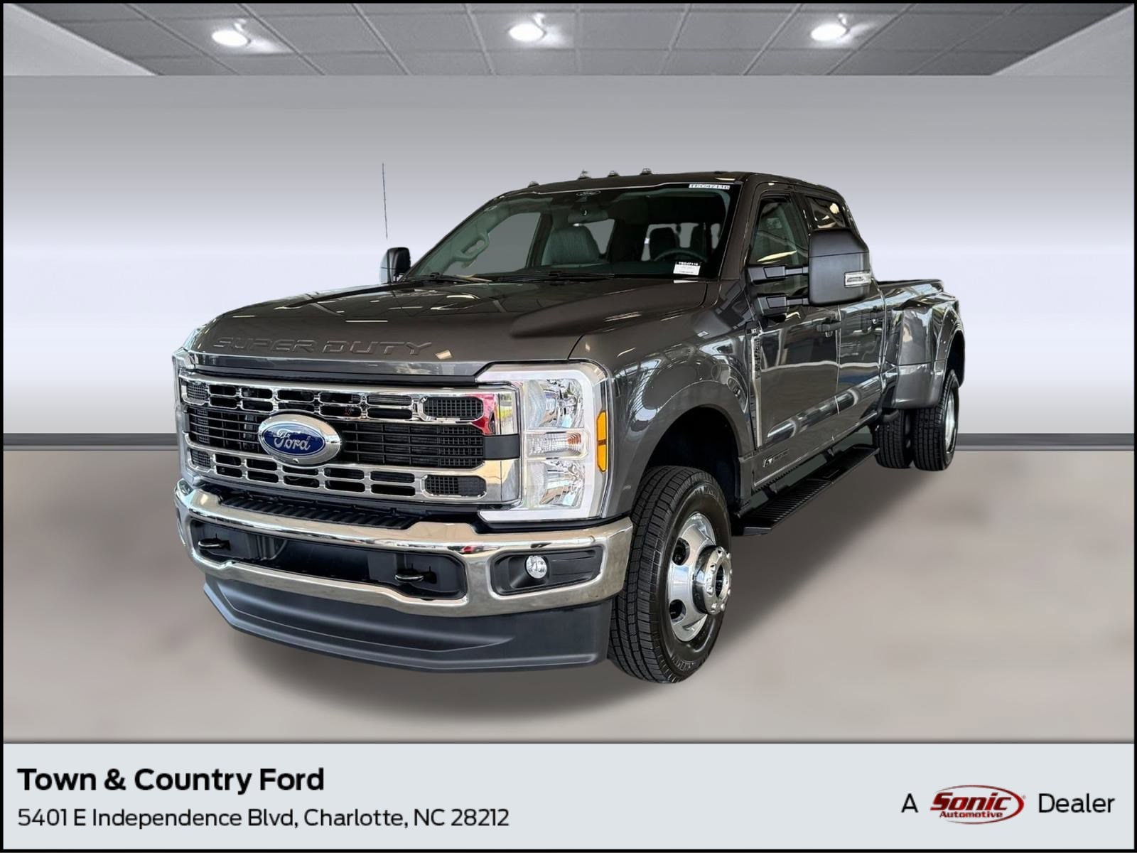 2026 Ford F-350 Super Duty XLT's photo
