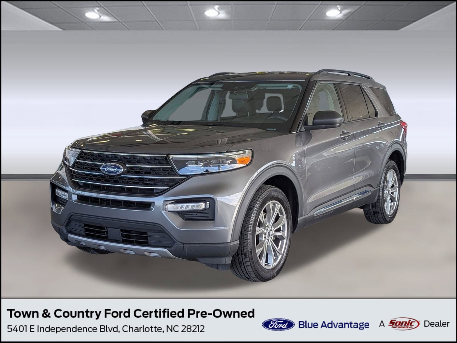 2022 Ford Explorer XLT's photo