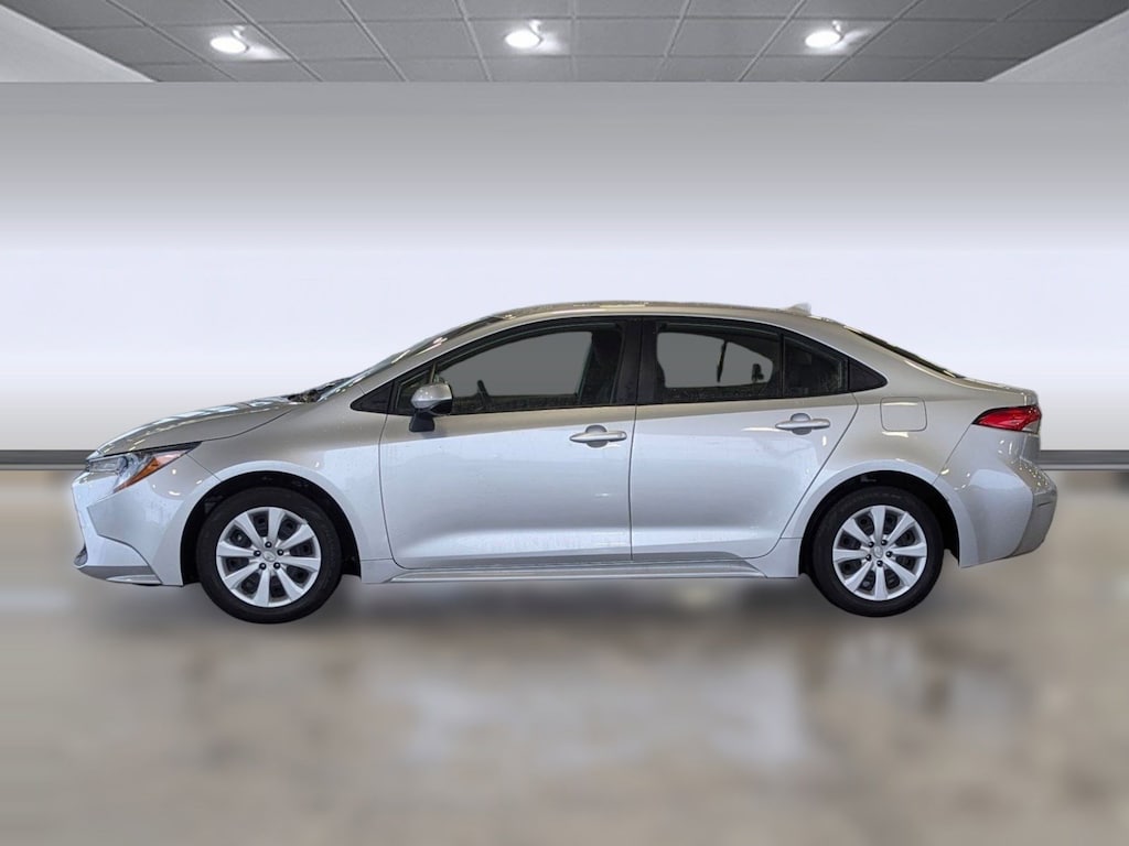 Used 2021 Toyota Corolla LE Sedan