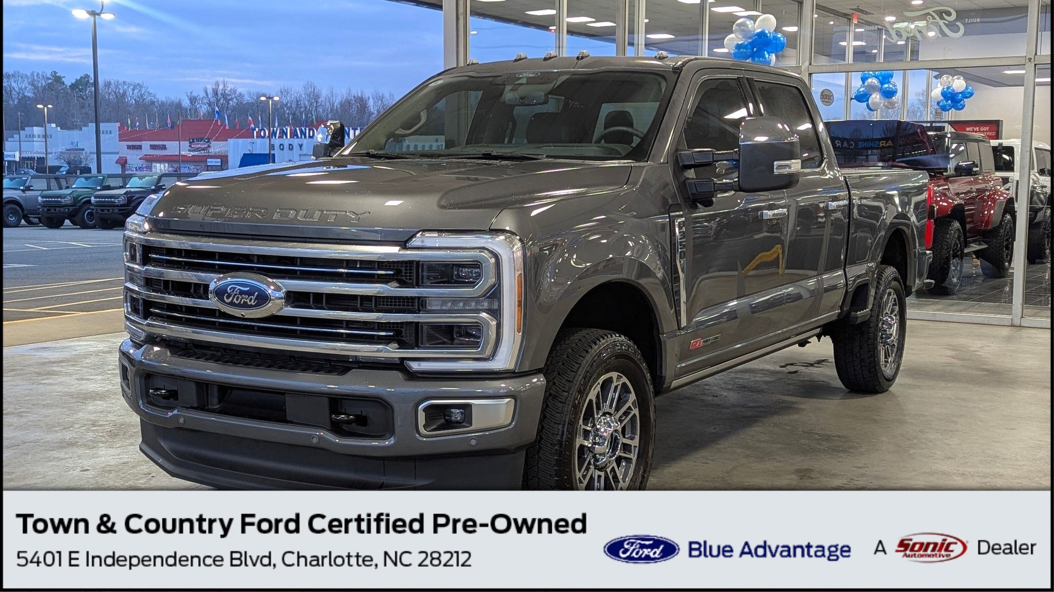 2025 Ford F-350 Super Duty Platinum's photo