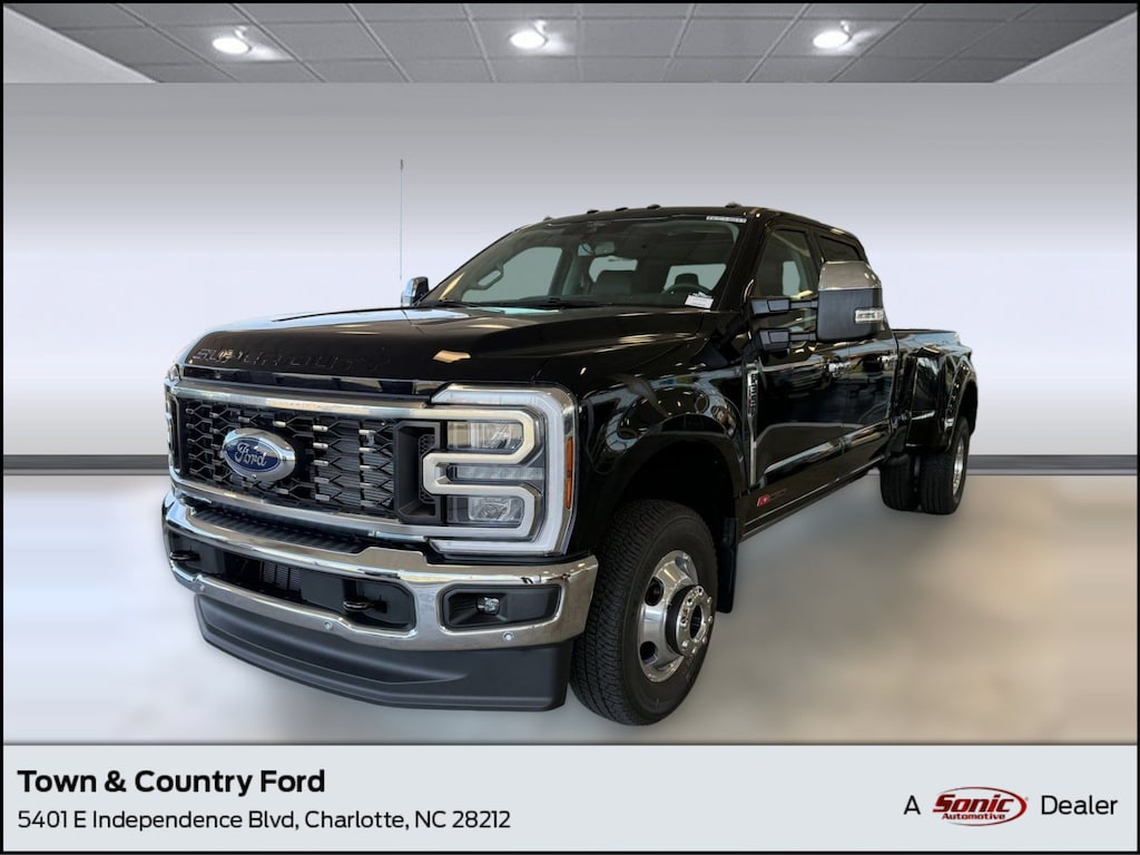 New 2026 Ford F-350 LARIAT Truck Crew Cab