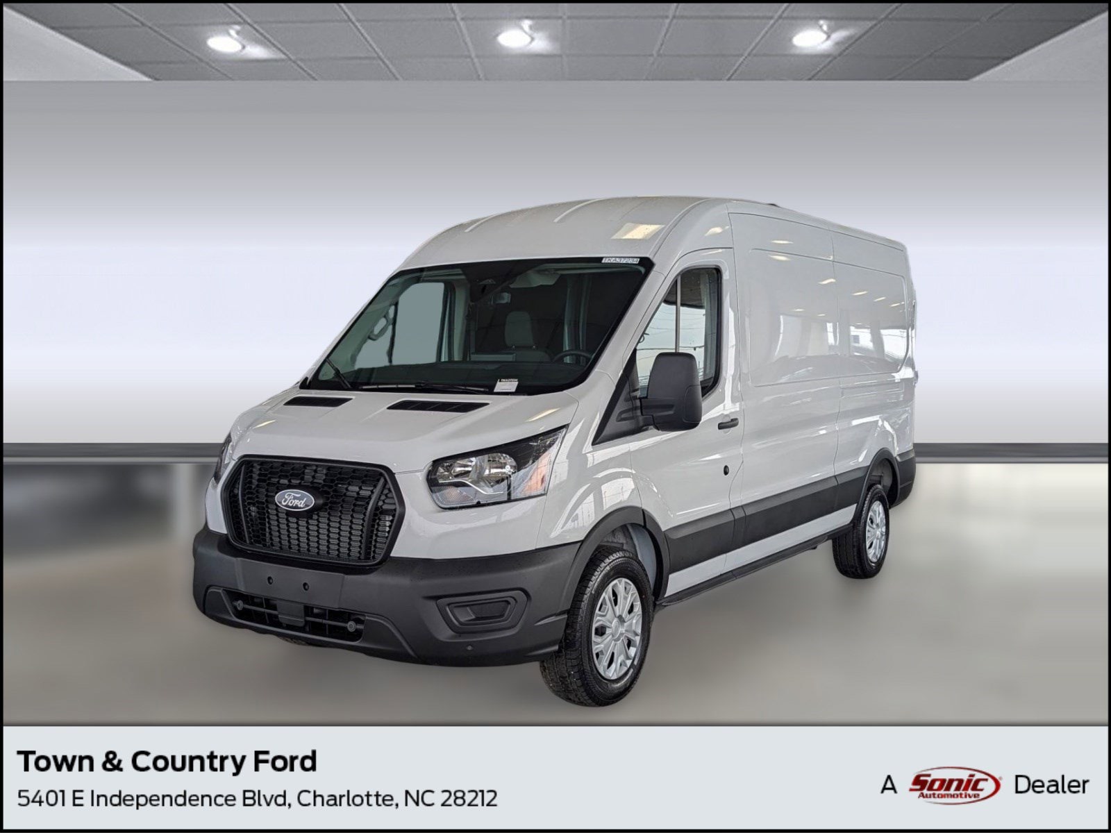 2026 Ford Transit Base's photo