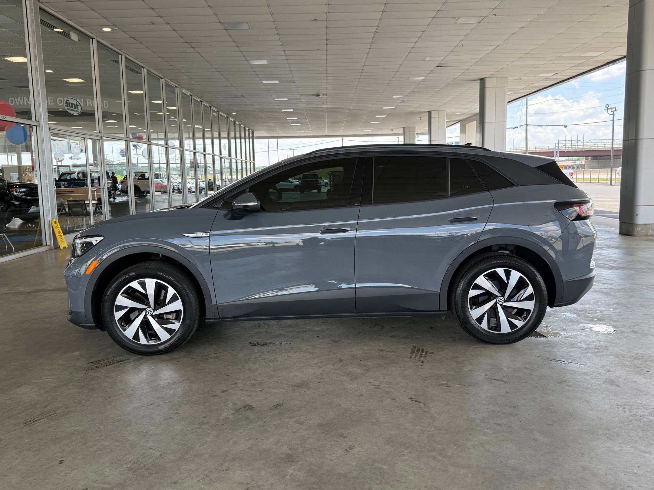 Used 2023 Volkswagen ID.4 PRO with VIN 1V2DNPE8XPC028826 for sale in Charlotte, NC