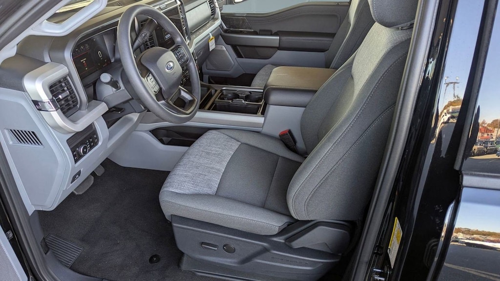 New 2026 Ford F-250 XLT Truck Crew Cab