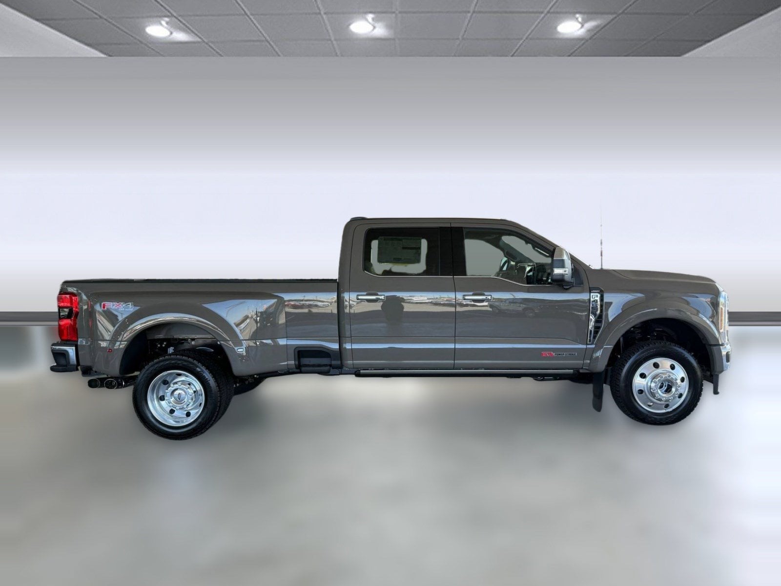 2026 Ford F-450 LARIAT Truck Crew Cab