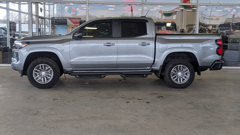 Used 2024 Chevrolet Colorado 2WD LT Truck Crew Cab