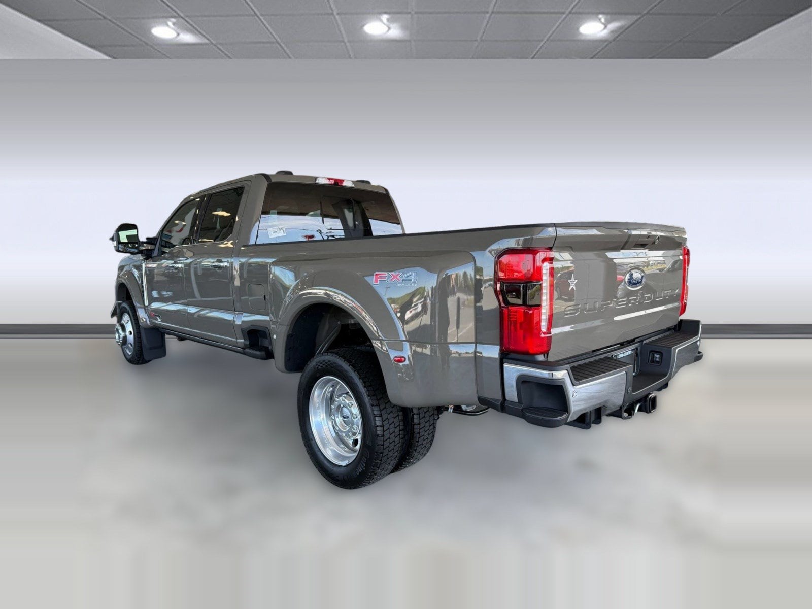 2026 Ford F-450 LARIAT Truck Crew Cab