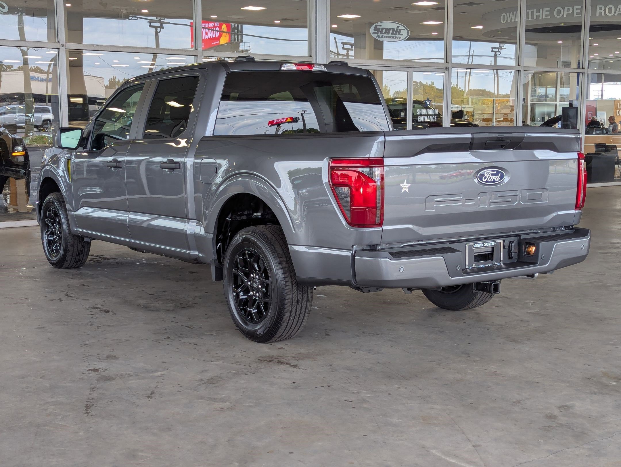 2025 Ford F-150 STX photo 3