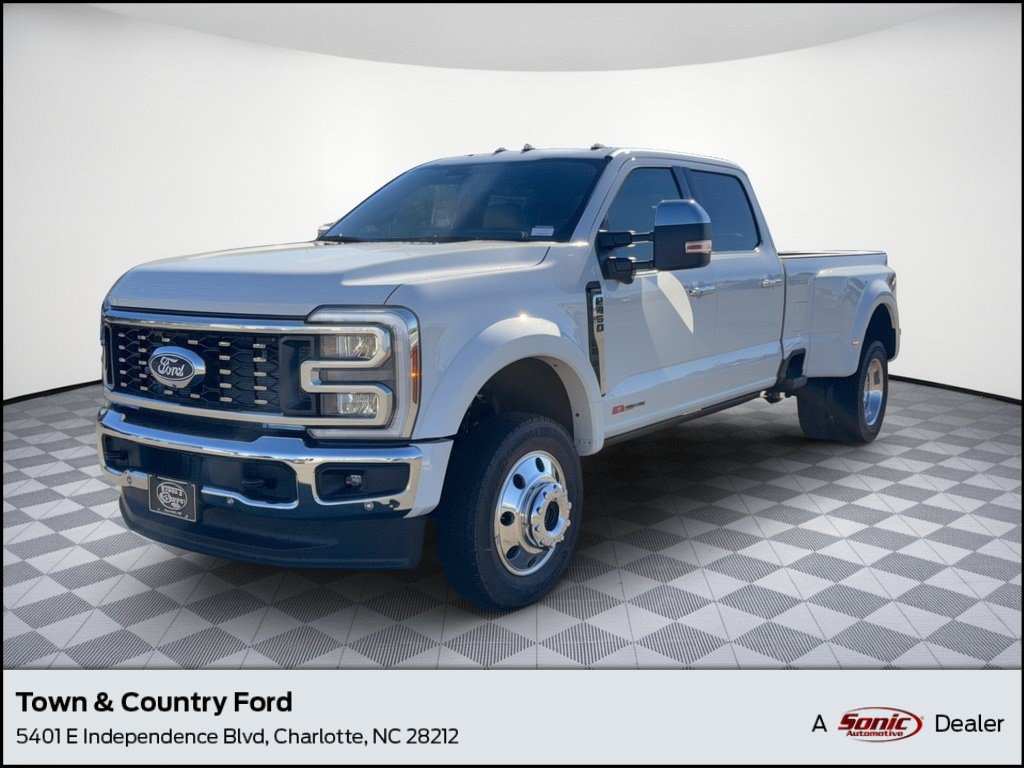 2027 Ford F-450 Truck Crew Cab 