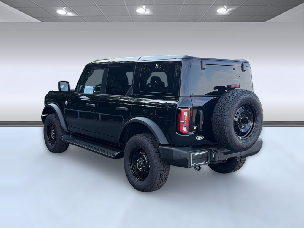New 2026 Ford Bronco Outer Banks SUV
