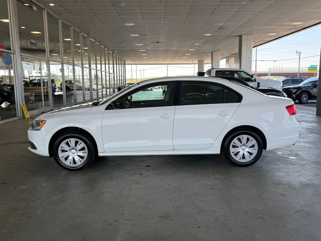 Used 2012 Volkswagen Jetta S w/Sunroof Sedan