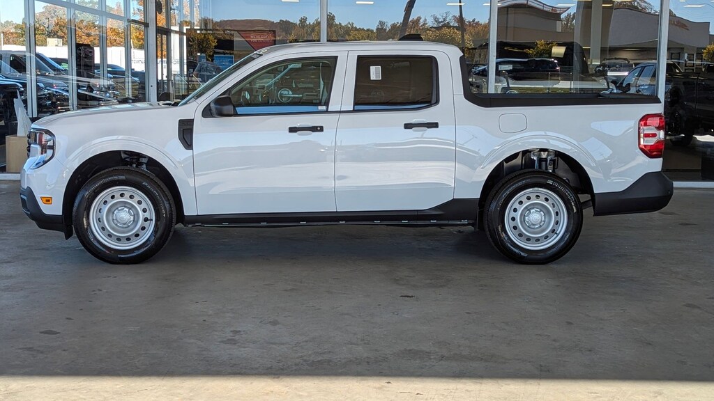 New 2025 Ford Maverick XL Truck SuperCrew