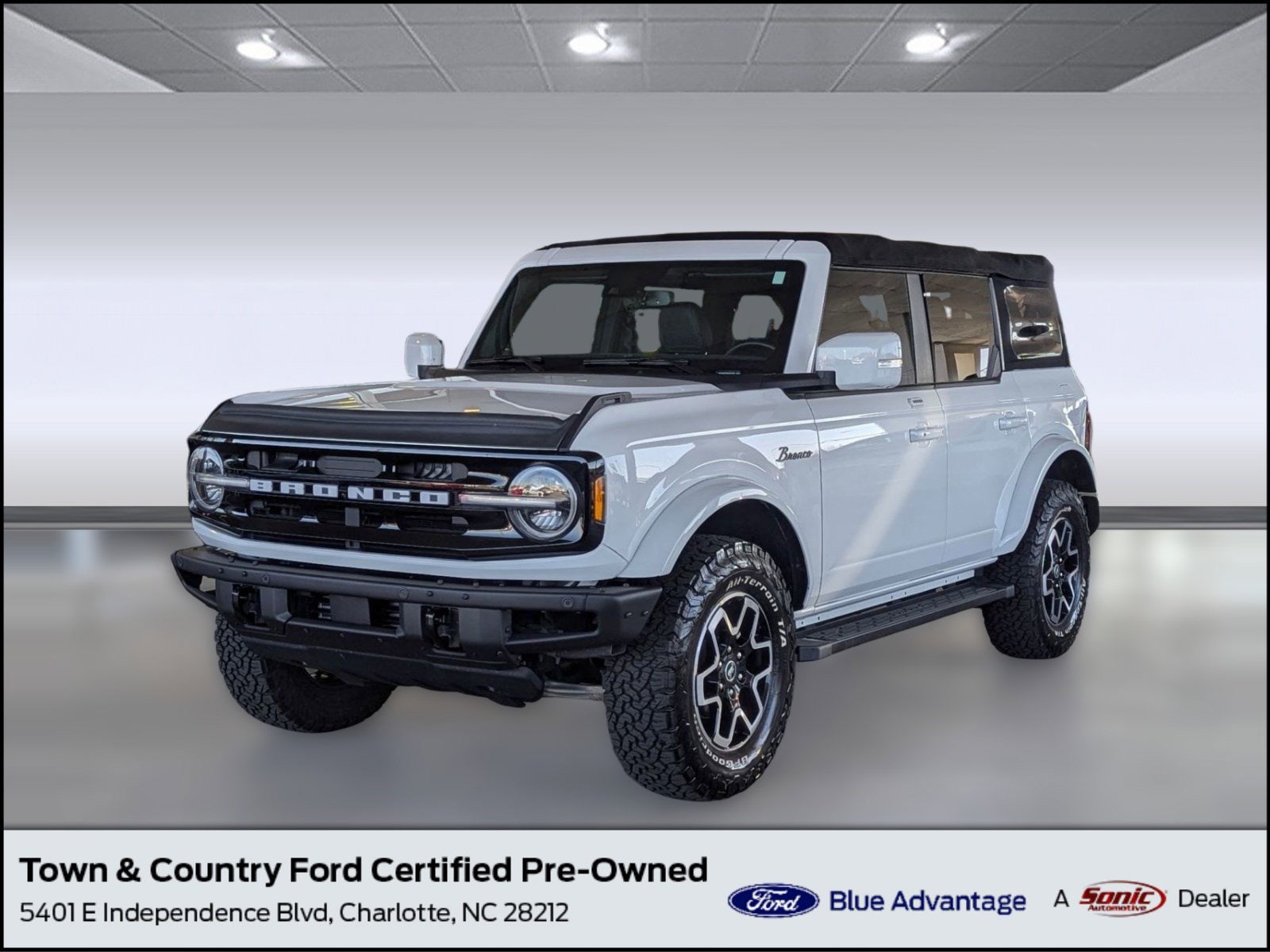 2022 Ford Bronco Outer Banks's photo