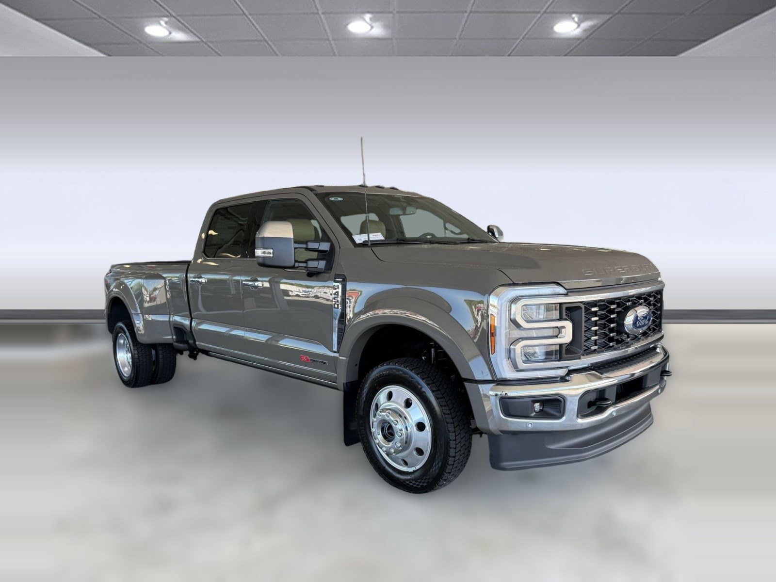 2026 Ford F-450 LARIAT Truck Crew Cab