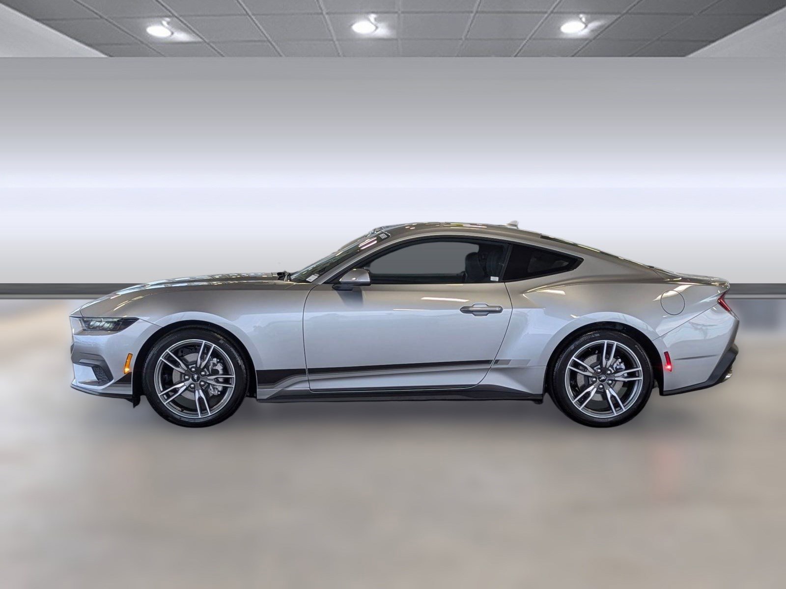 2025 Ford Mustang EcoBoost photo 2