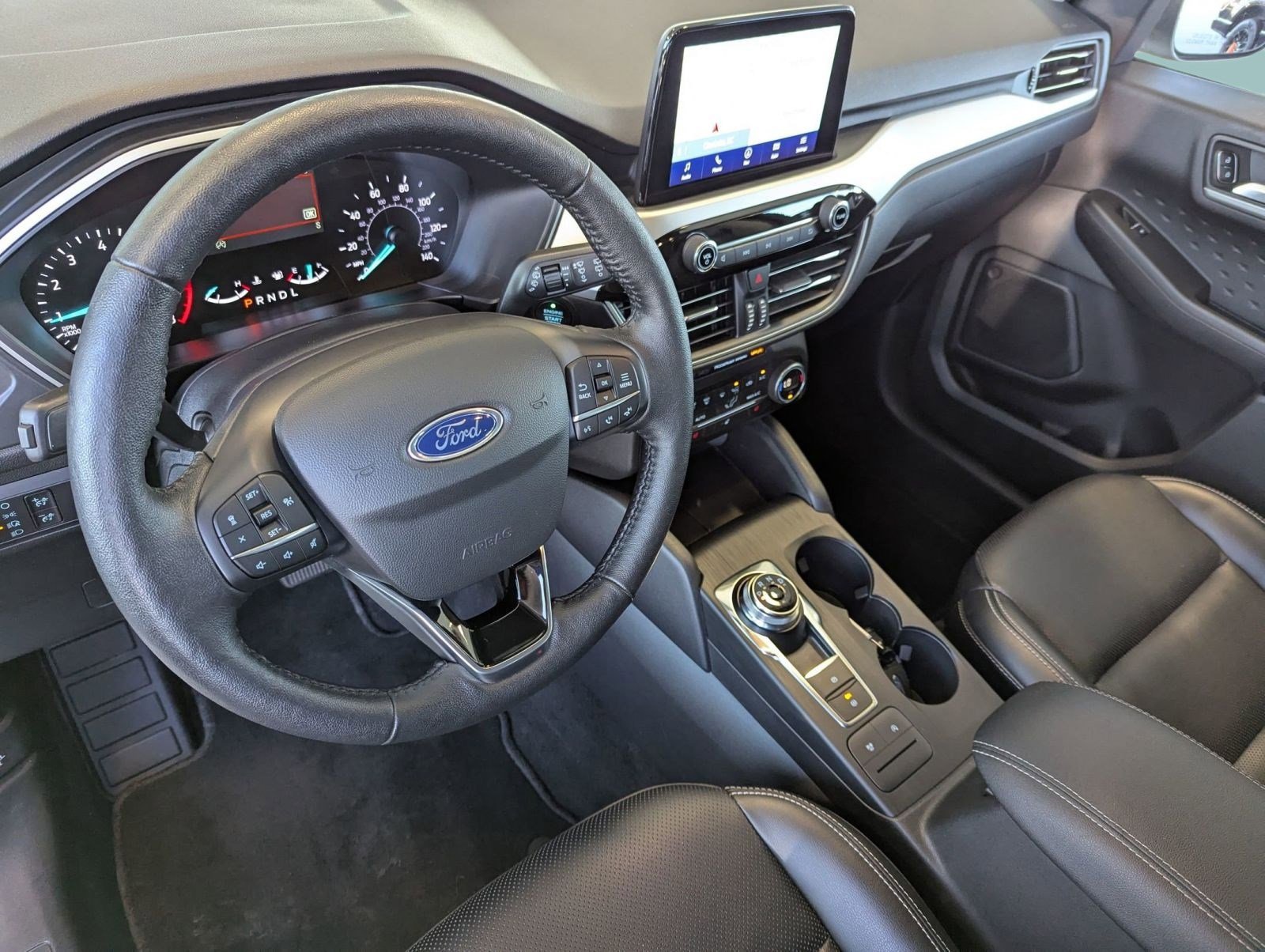 2020 Ford Escape SEL photo 2