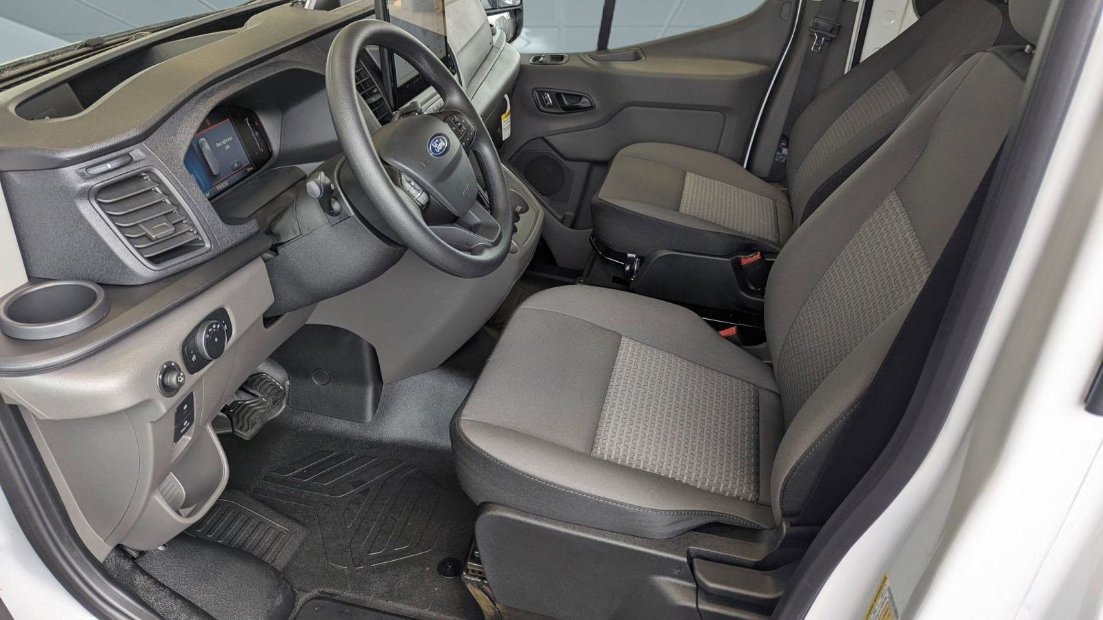 2026 Ford Transit photo 3