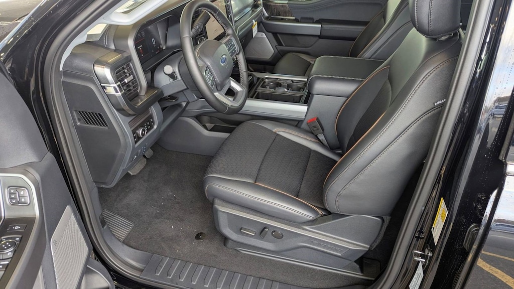 New 2026 Ford F-250 LARIAT Truck Crew Cab