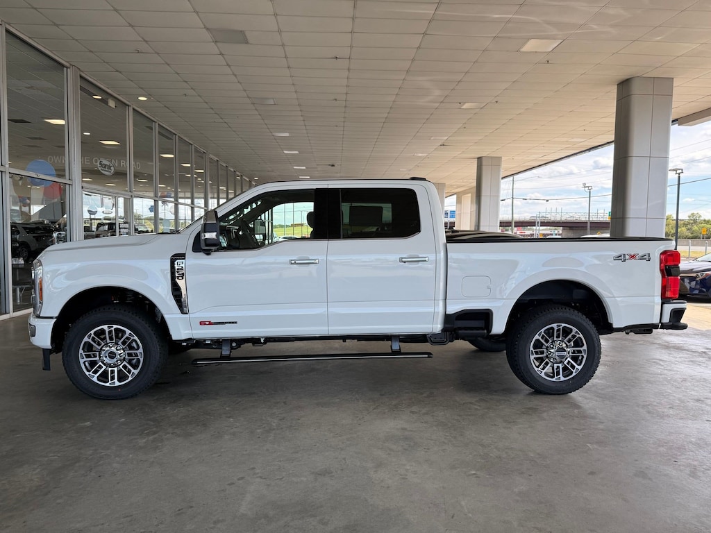 New 2026 Ford F-250 LARIAT Truck Crew Cab