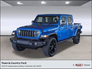 Used 2025 Jeep Gladiator Nighthawk Truck Crew Cab for sale in Charlotte