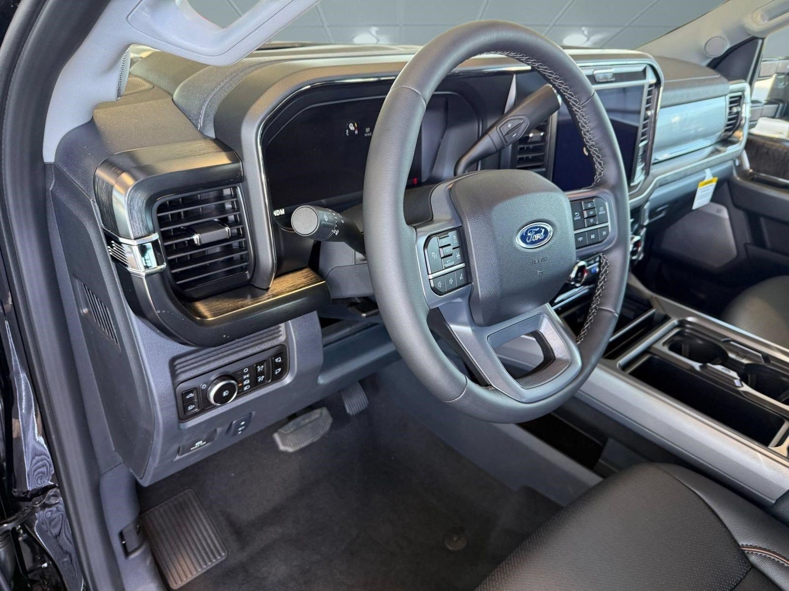 2026 Ford F-350 LARIAT Truck Crew Cab