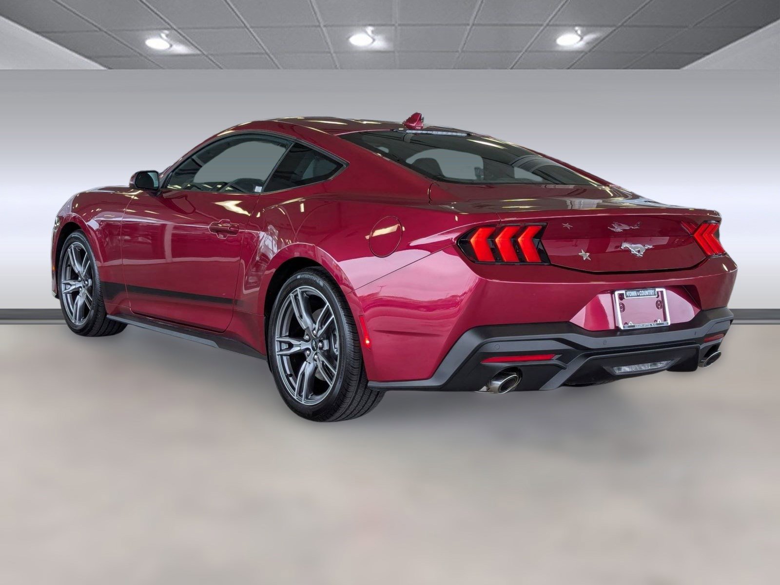 2025 Ford Mustang EcoBoost photo 3