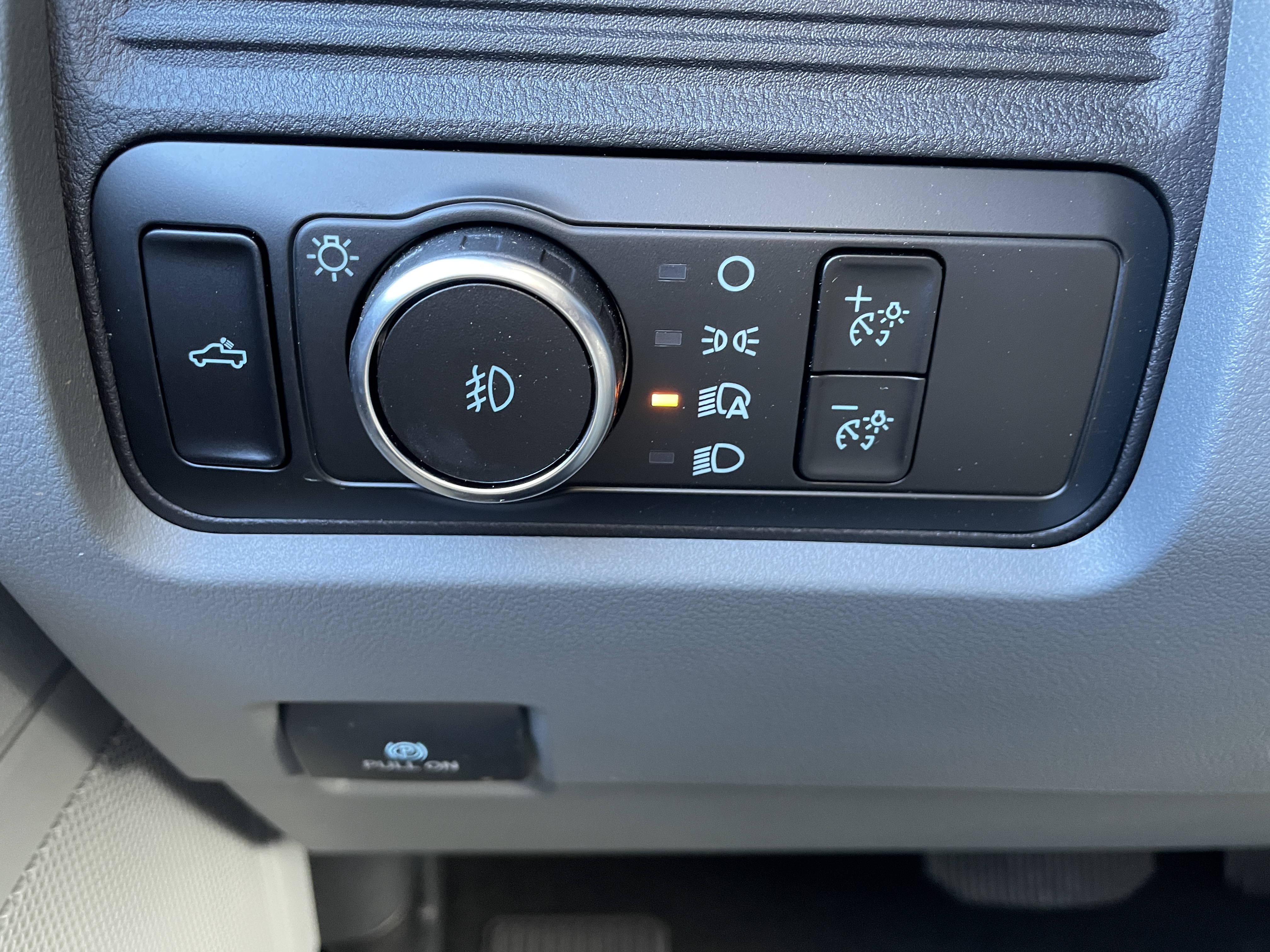 2027 Ford F-250 Pickup photo 14 of 33
