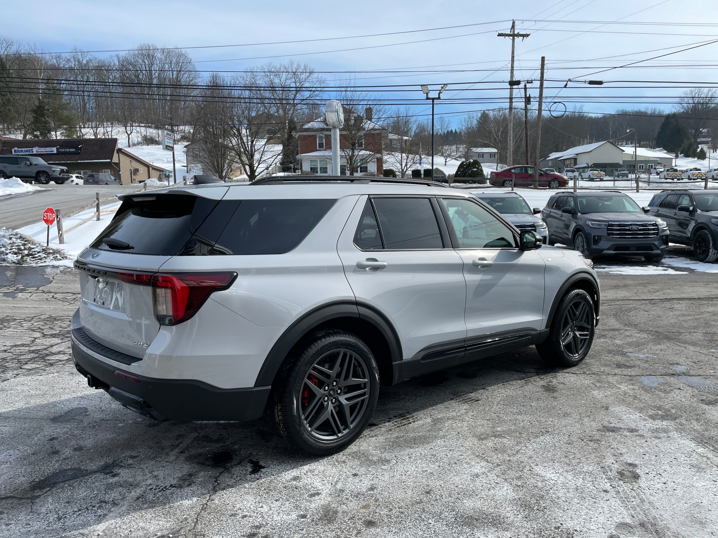 2026 Ford Explorer ST-Line - 4