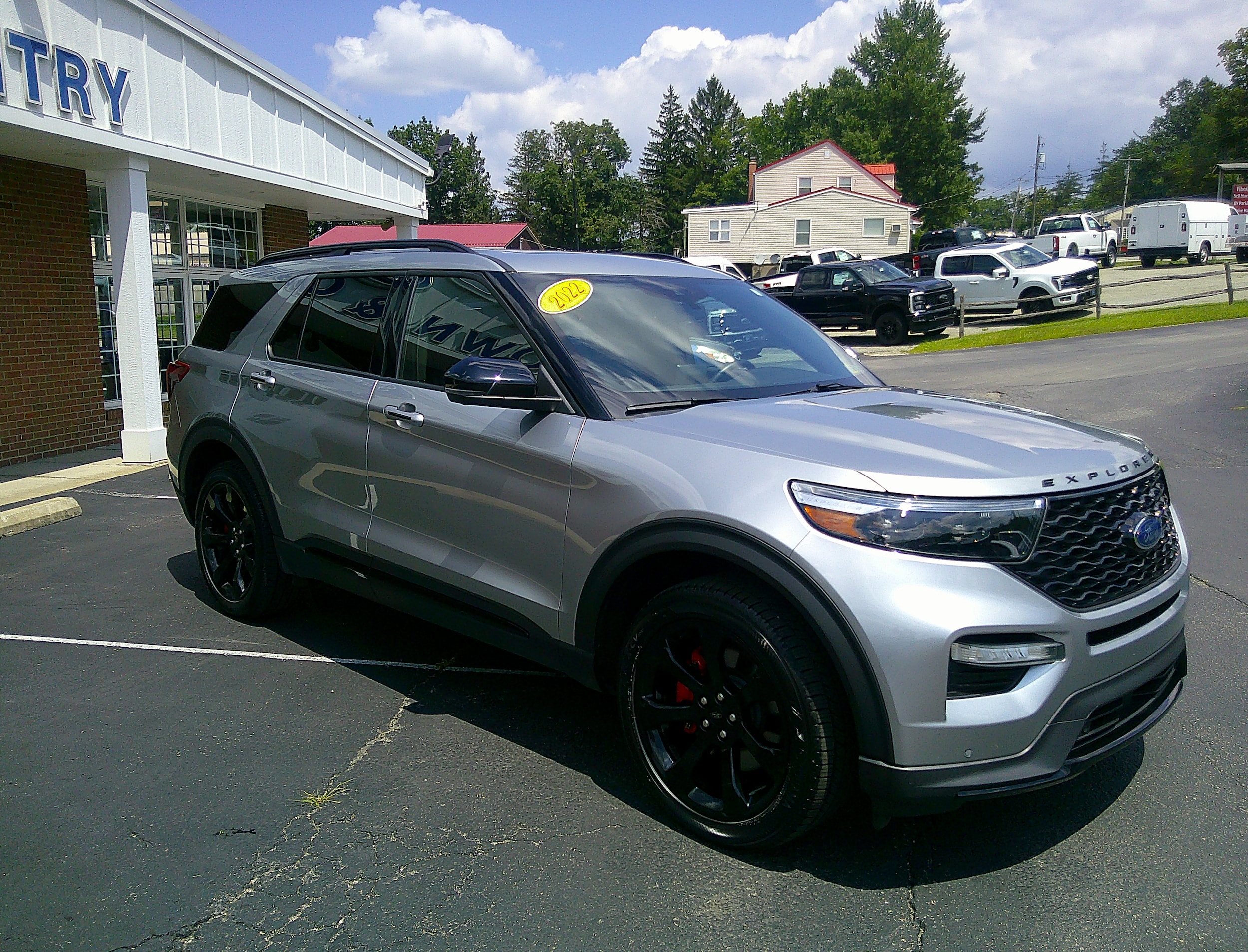 2022 Ford Explorer ST - 4