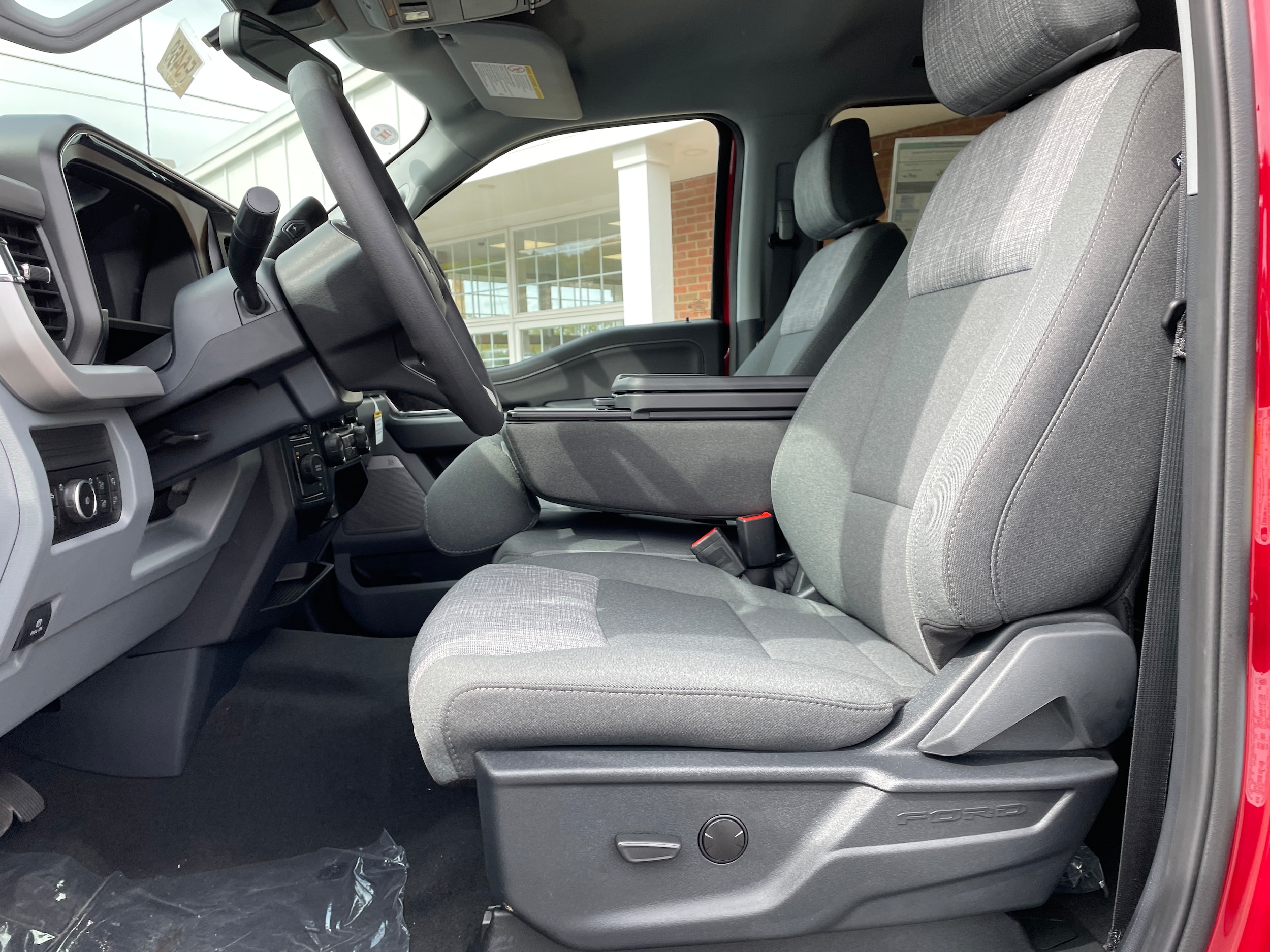 2027 Ford F-250 Pickup photo 26 of 40