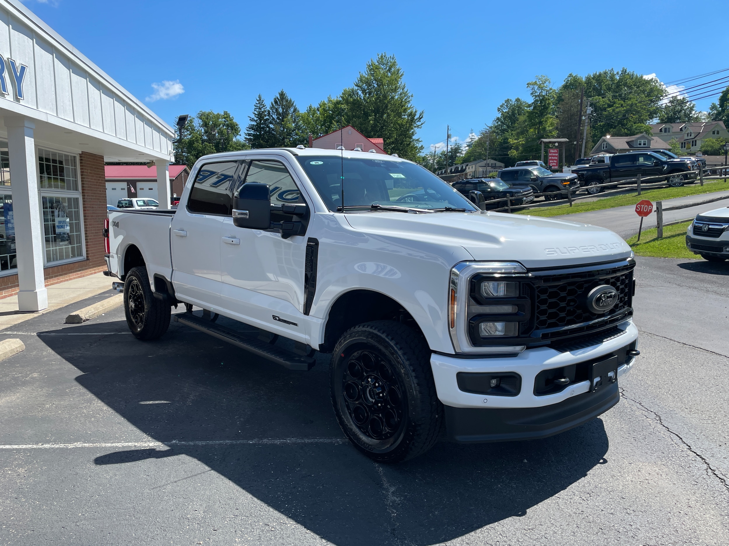 2026 Ford F-350 Pickup F-350&reg; Lariat&reg; Oxford White at Town & Country Ford