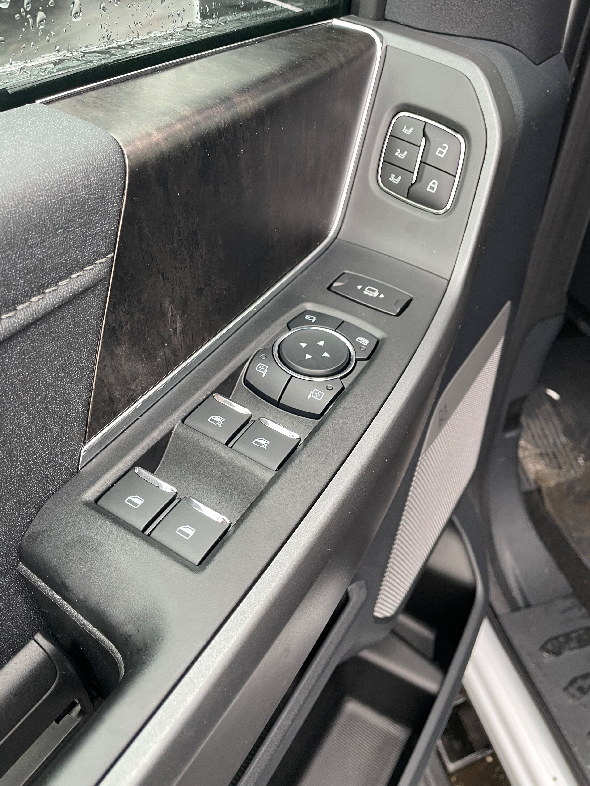 2026 Ford F-350 Pickup F-350&reg; Lariat&reg; Oxford White at Town & Country Ford