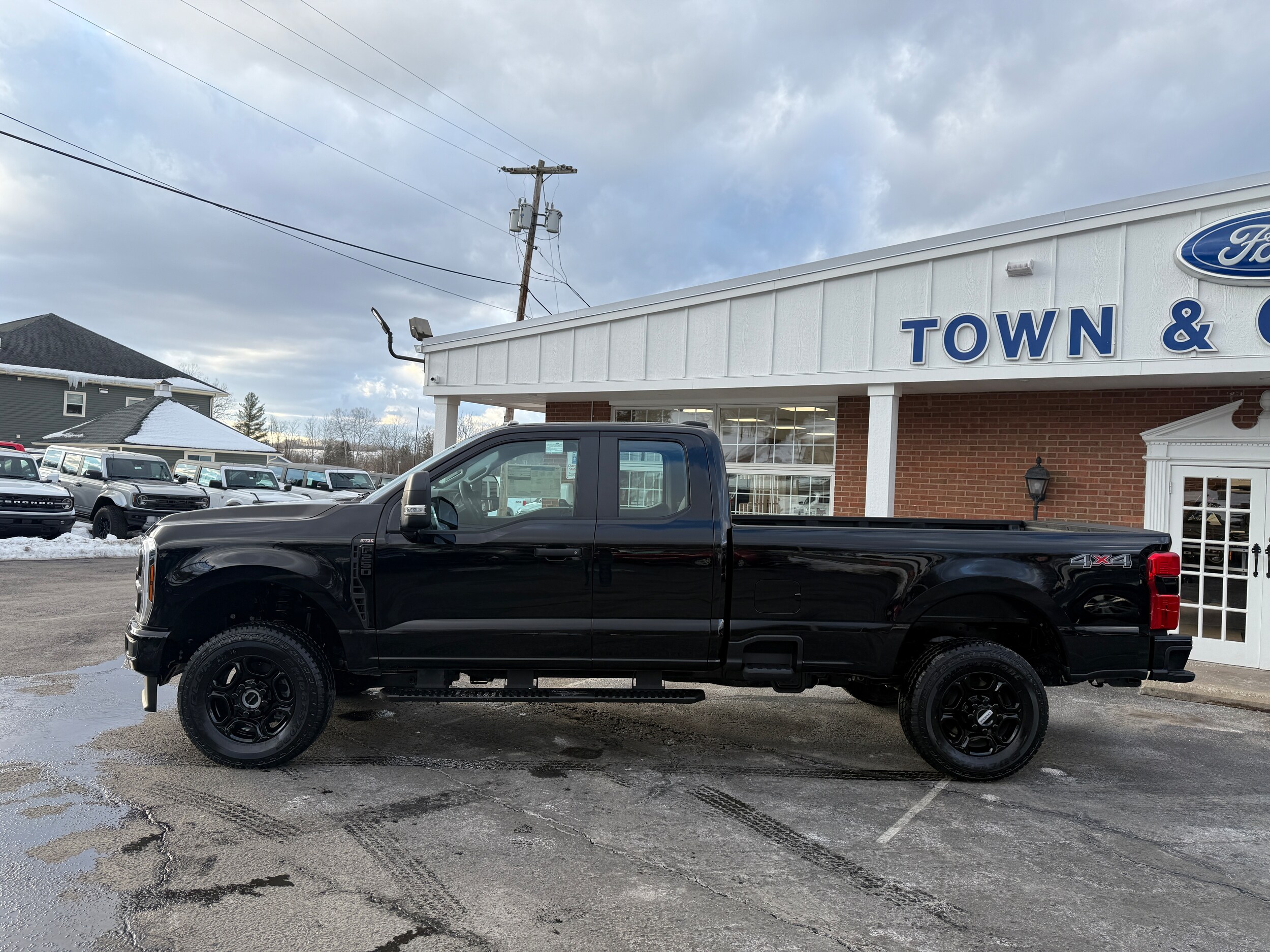 2025 Ford F-250 XL photo 3
