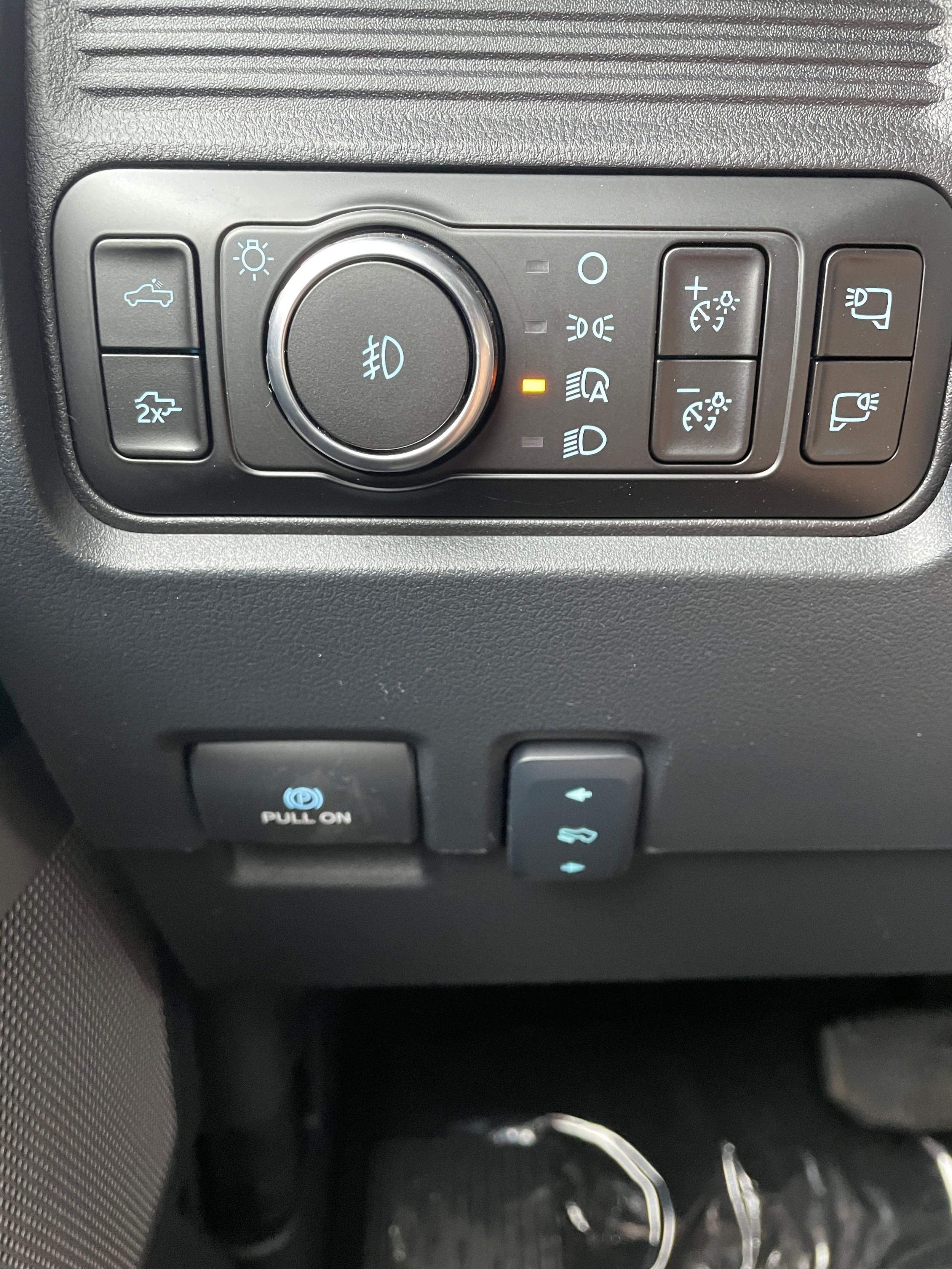 2026 Ford F-350 Pickup F-350&reg; Lariat&reg; Oxford White at Town & Country Ford