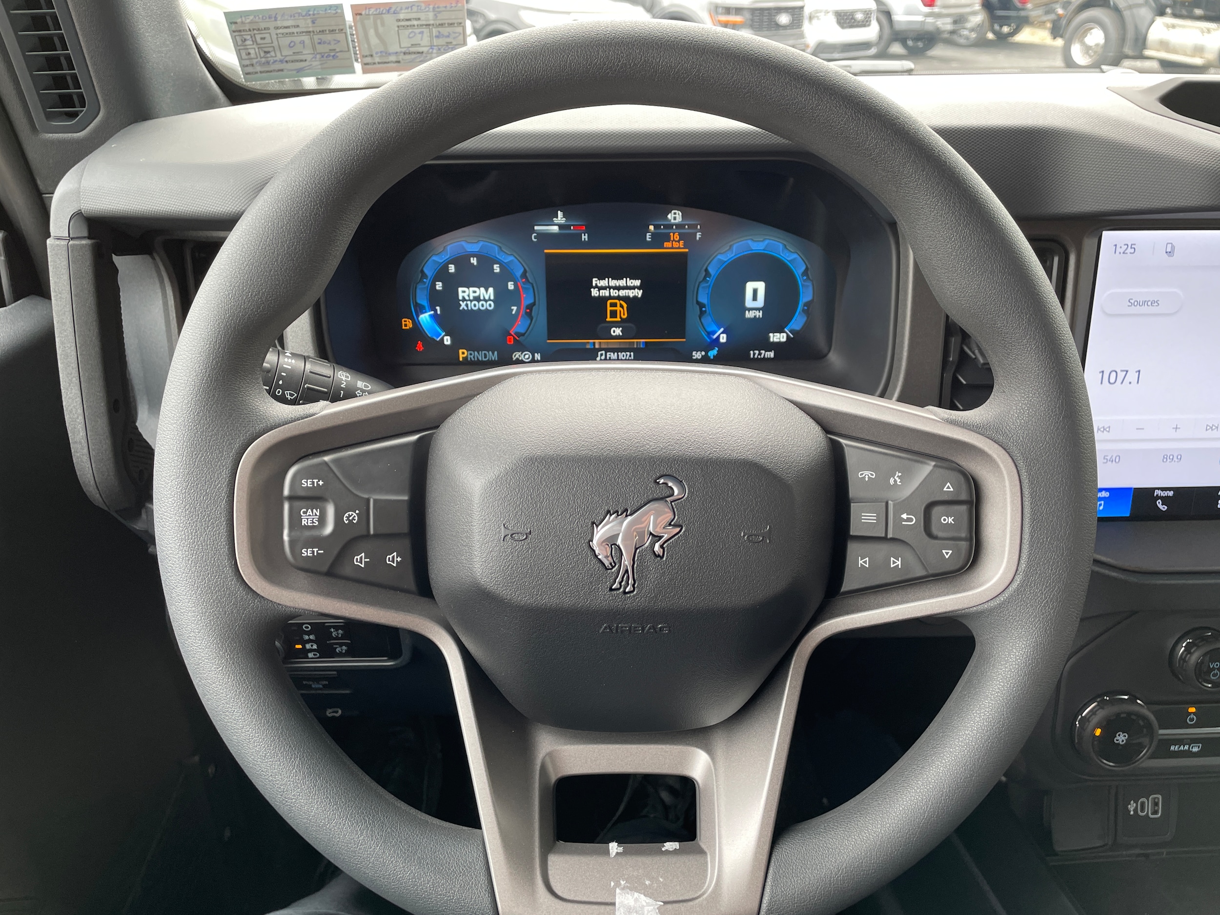 2026 Ford Bronco Base Oxford White at Town & Country Ford