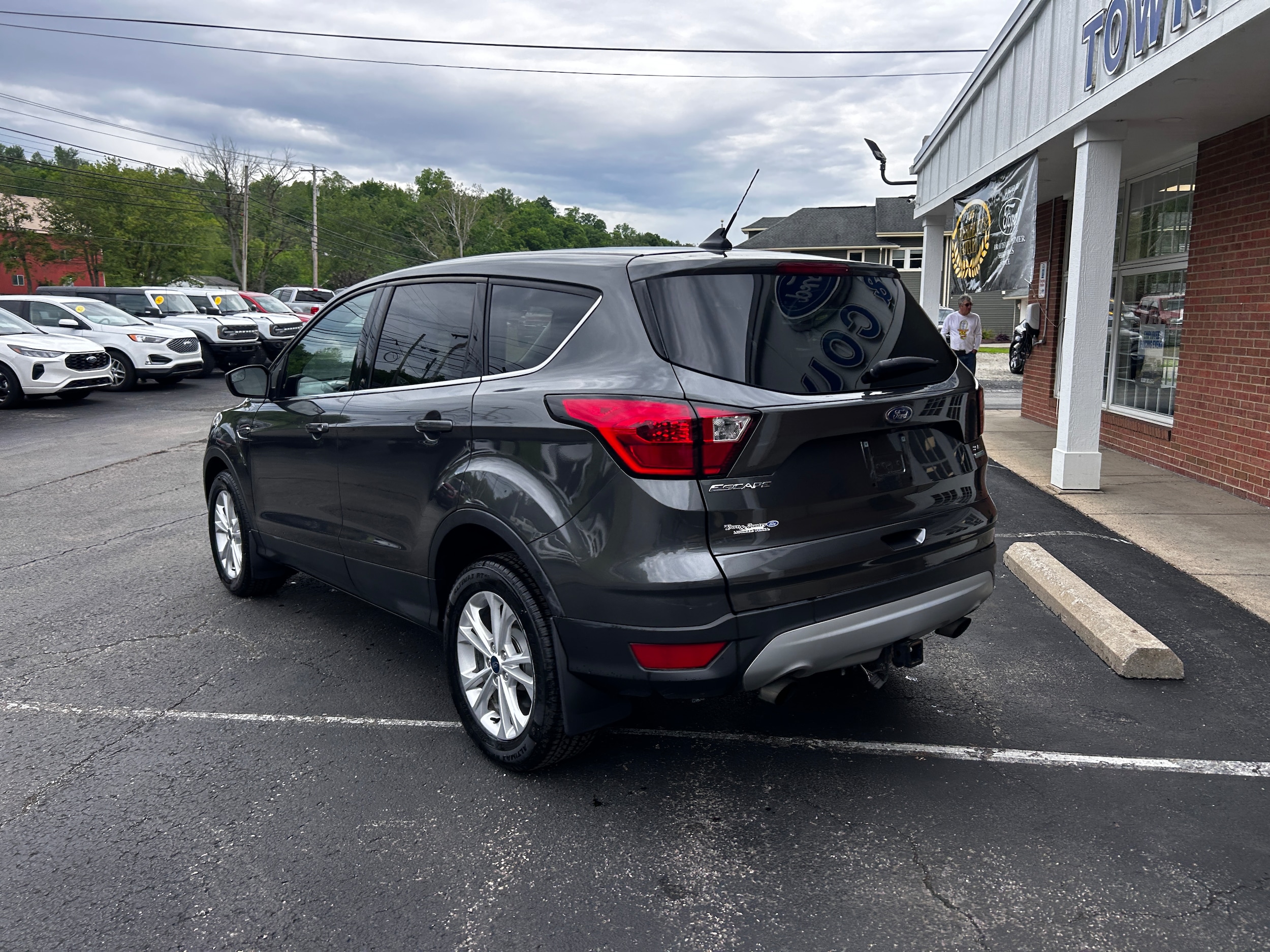 2019 Ford Escape SE Magnetic Metallic at Premiere Auto Sales
